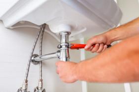 professional local plumber provides plumbing service and repair